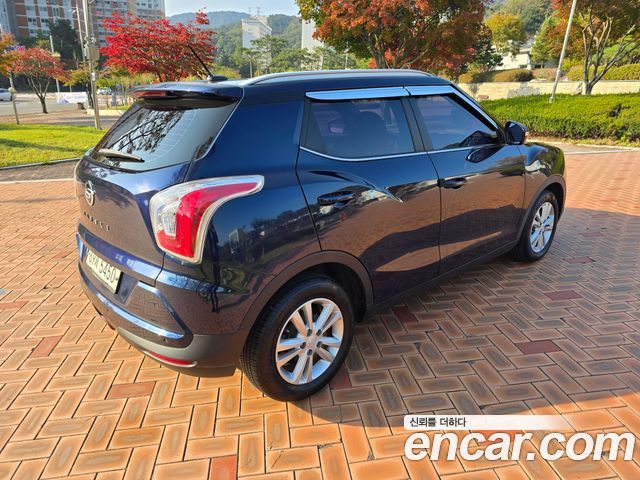 SsangYong Tivoli 2017 thumb 6
