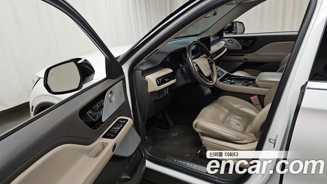 Lincoln Aviator 2021 thumb 10