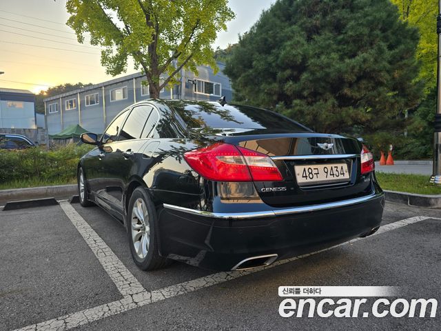 Hyundai Genesis 2013 thumb 7