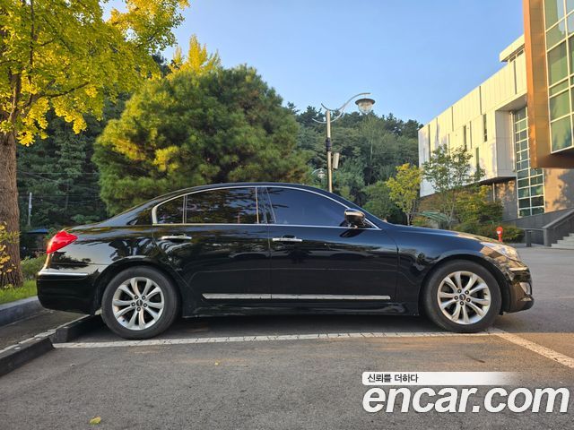 Hyundai Genesis 2013 thumb 8