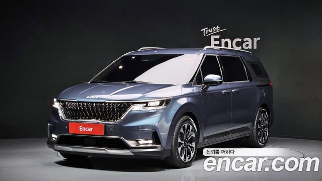 Kia Carnival 2023 thumb 2
