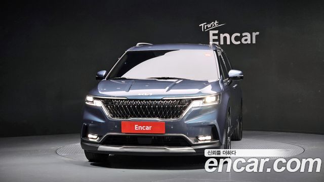 Kia Carnival 2023 thumb 4