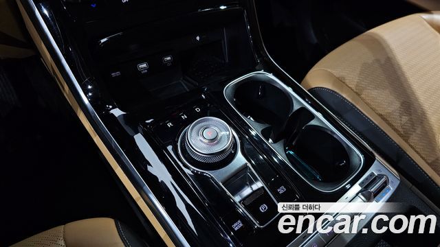 Kia Carnival 2023 thumb 10