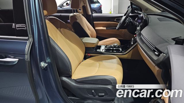 Kia Carnival 2023 thumb 11