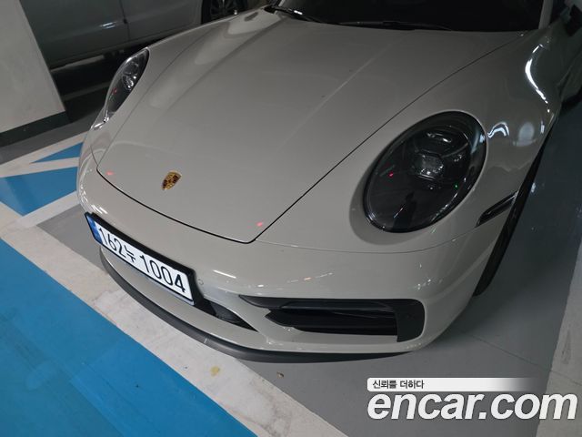 Porsche 911 2023 thumb 3