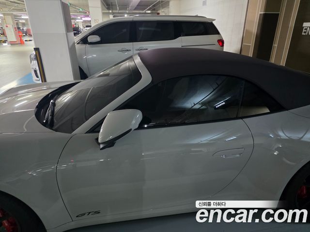Porsche 911 2023 thumb 6