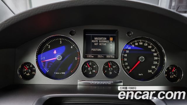 Volkswagen Phaeton 2008 thumb 8