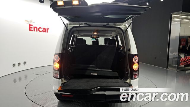 Land Rover Discovery 2016 thumb 12