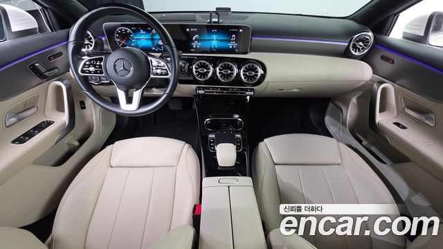 Mercedes-Benz A-Class 2020 thumb 7