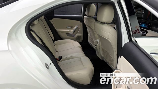 Mercedes-Benz A-Class 2020 thumb 11