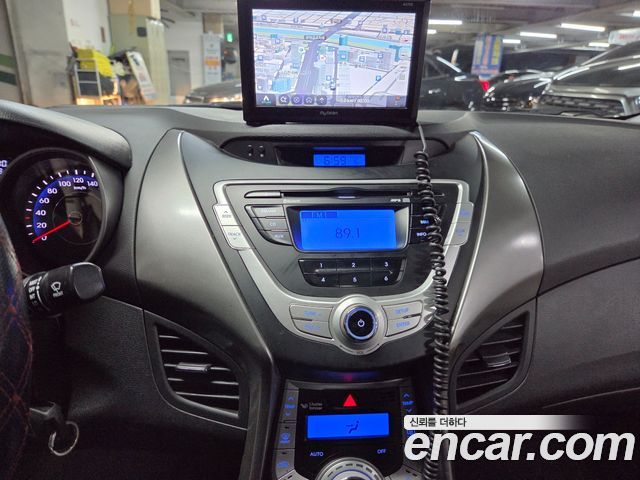 Hyundai Avante 2011 thumb 7