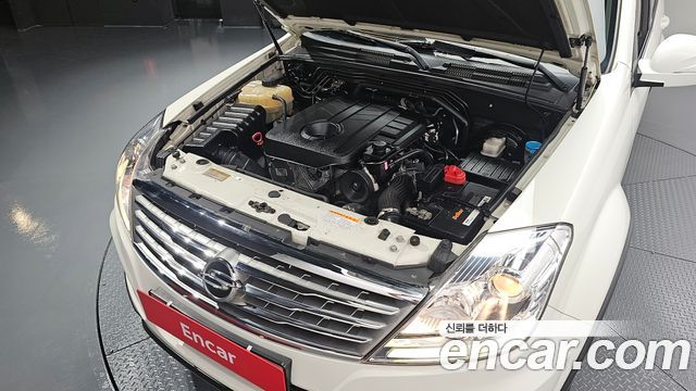 SsangYong Rexton 2013 thumb 7