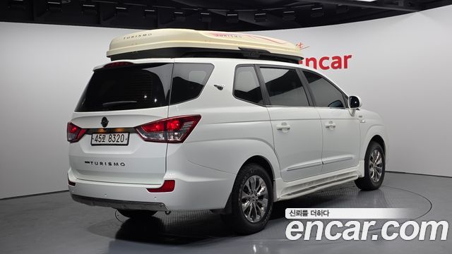 SsangYong Korando 2017 thumb 3