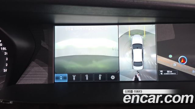 Genesis G90 2017 thumb 12