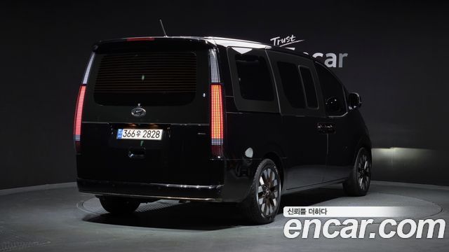 Hyundai Staria 2021 thumb 3