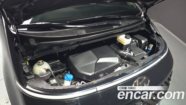 Hyundai Staria 2021 thumb 6