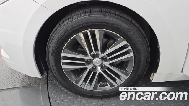Hyundai Grandeur 2014 thumb 6