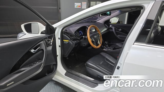 Hyundai Grandeur 2014 thumb 10