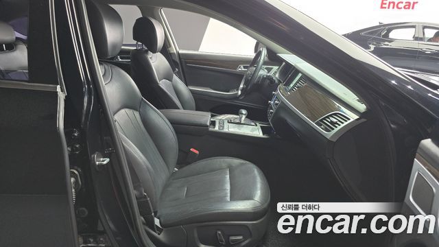 Genesis G80 2017 thumb 10