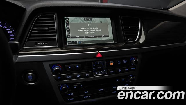 Genesis G80 2017 thumb 11