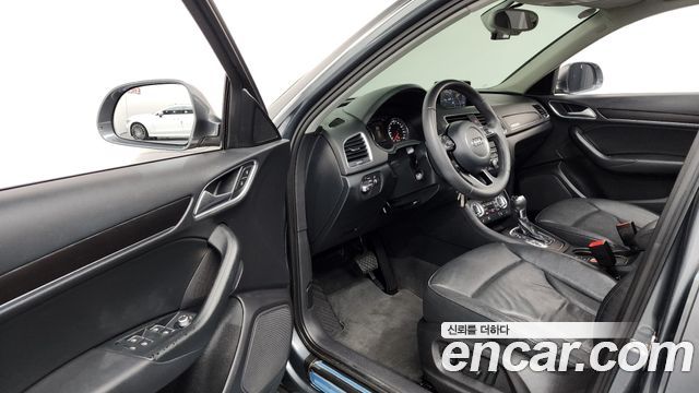 Audi Q3 2013 thumb 10