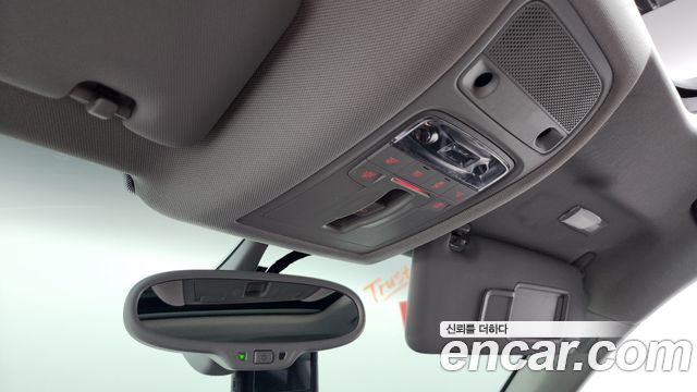 Audi Q3 2013 thumb 12