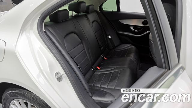 Mercedes-Benz C-Class 2015 thumb 12