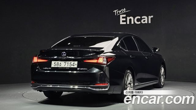 Lexus ES 2019 thumb 3