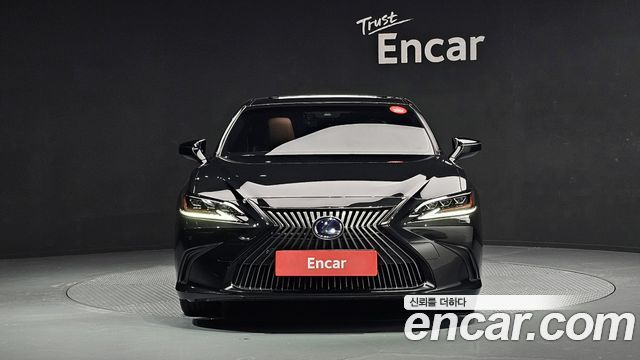 Lexus ES 2019 thumb 4