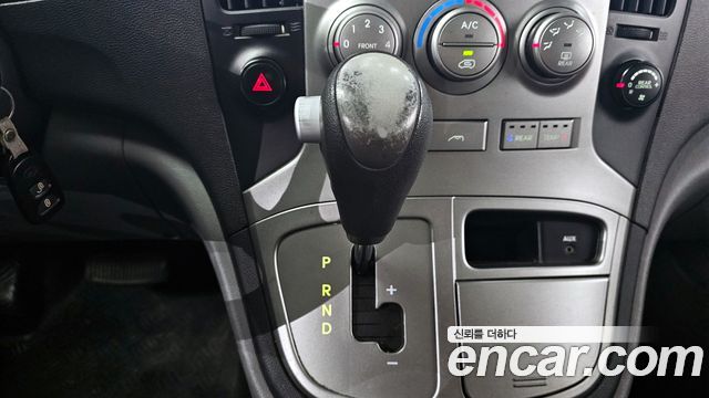 Hyundai Starex 2010 thumb 10