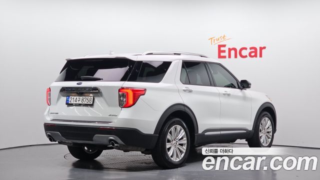Ford Explorer 2023 thumb 3