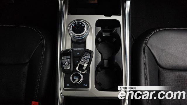 Ford Explorer 2023 thumb 9