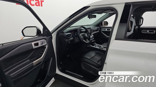 Ford Explorer 2023 thumb 10