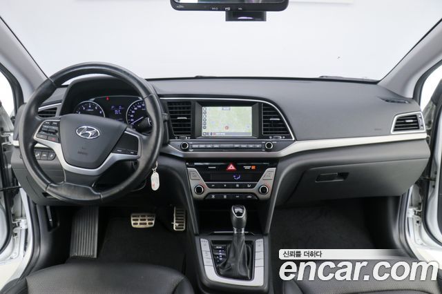 Hyundai Avante 2016 thumb 8