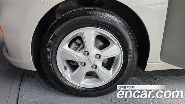 Chevrolet Spark 2018 thumb 6