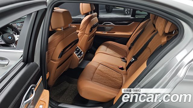 BMW 7 серии 2020 thumb 11