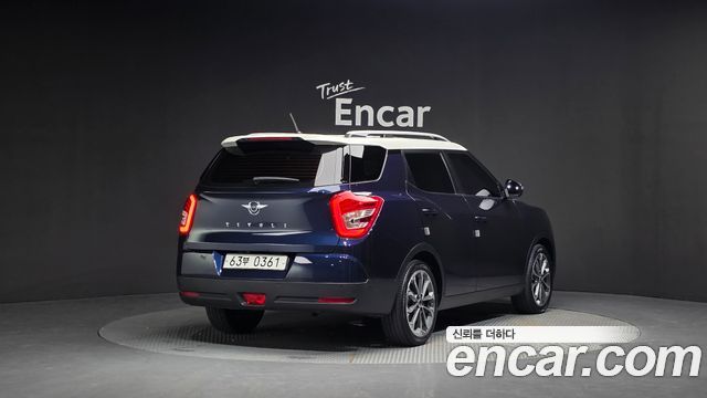 SsangYong Tivoli 2016 thumb 3
