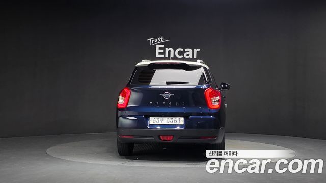 SsangYong Tivoli 2016 thumb 5