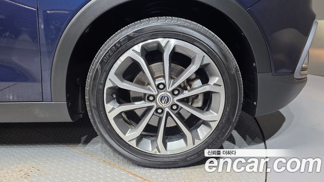 SsangYong Tivoli 2016 thumb 6