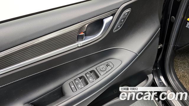 Hyundai Grandeur 2018 thumb 11