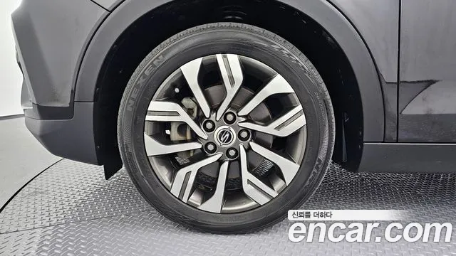 SsangYong Tivoli 2019 thumb 6