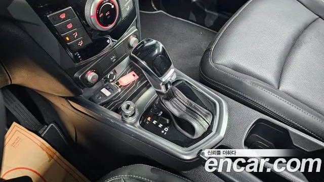 SsangYong Tivoli 2019 thumb 10