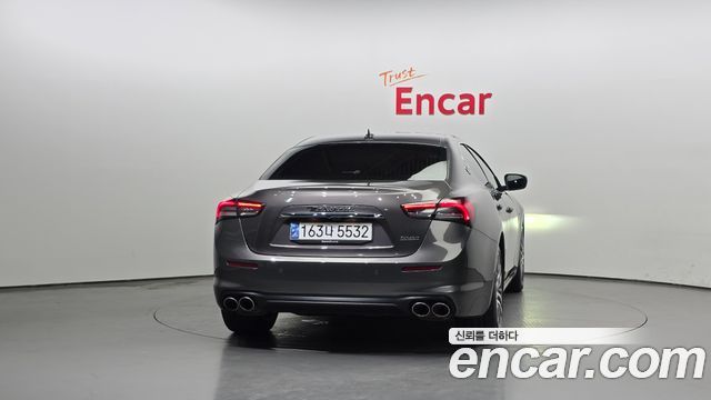 Maserati Ghibli 2021 thumb 5