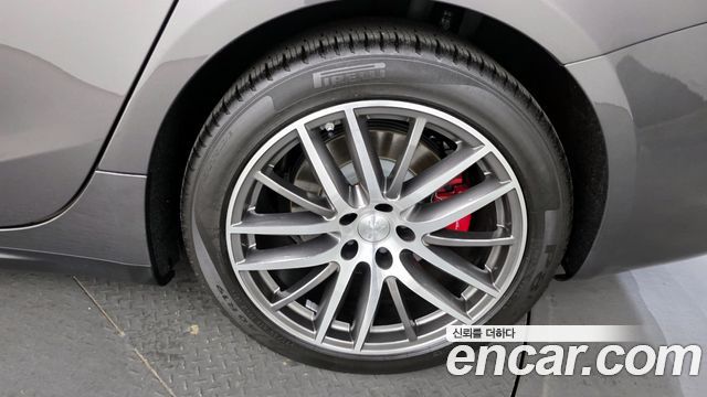 Maserati Ghibli 2021 thumb 6