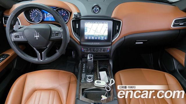 Maserati Ghibli 2021 thumb 8