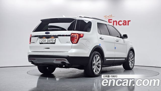 Ford Explorer 2016 thumb 3