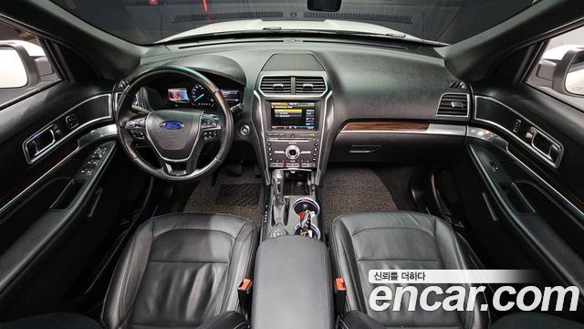 Ford Explorer 2016 thumb 7