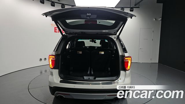 Ford Explorer 2016 thumb 11