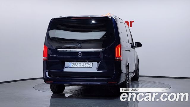 Mercedes-Benz V-Class 2022 thumb 4