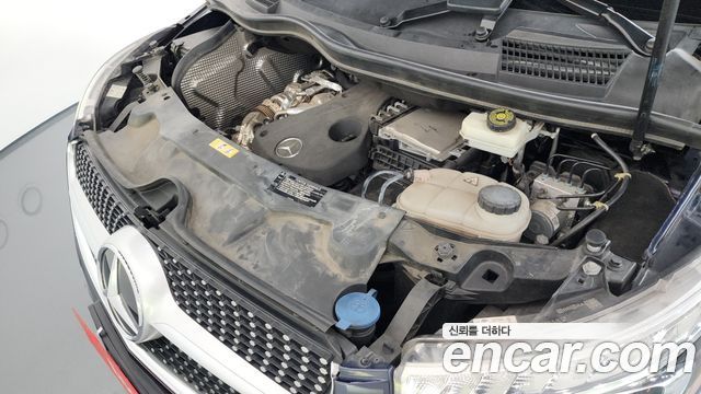 Mercedes-Benz V-Class 2022 thumb 6